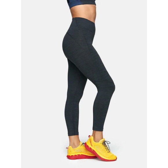 OUTDOOR VOICES TechSweat Core 3/4 Leggings - Picture 3 of 6